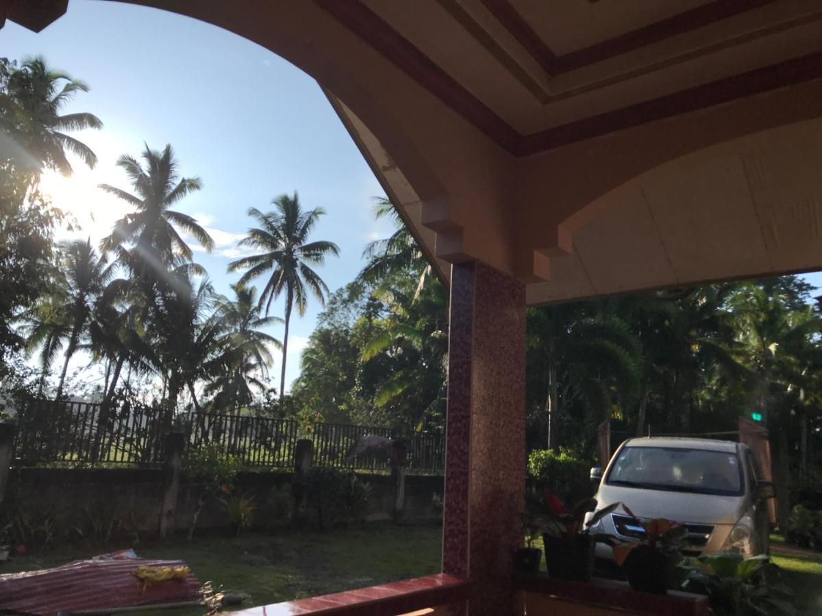Khloe Serenity Guest House Batuan エクステリア 写真