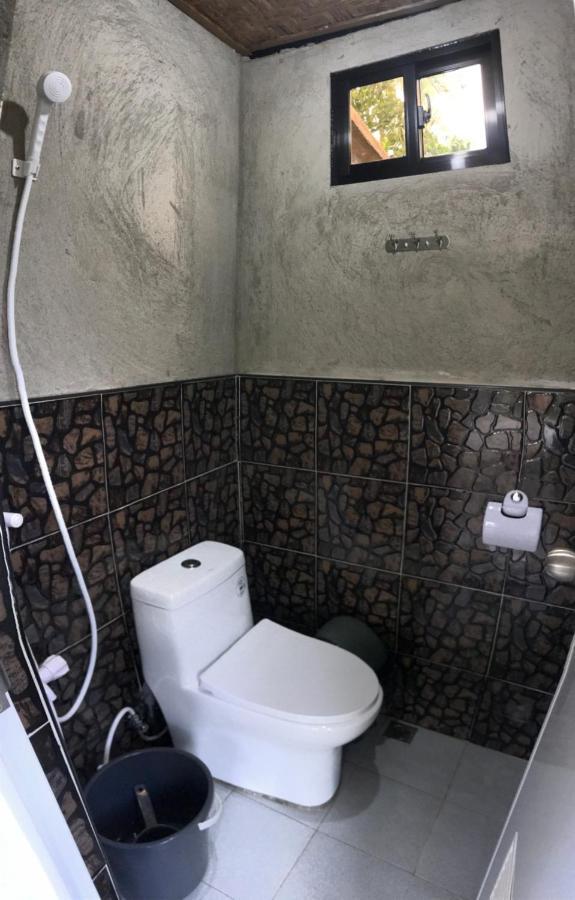 Khloe Serenity Guest House Batuan エクステリア 写真