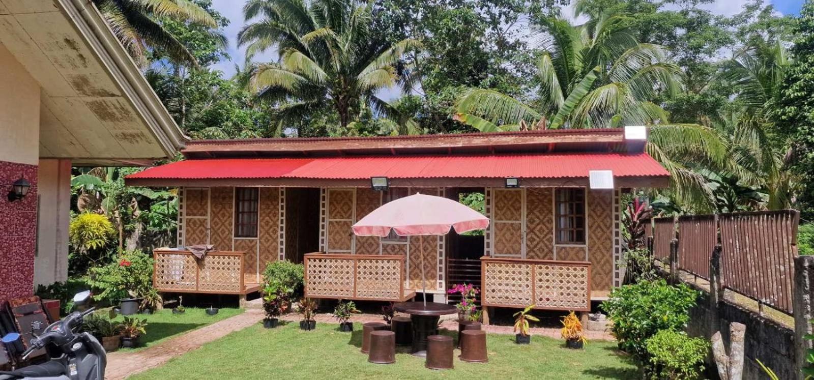 Khloe Serenity Guest House Batuan エクステリア 写真