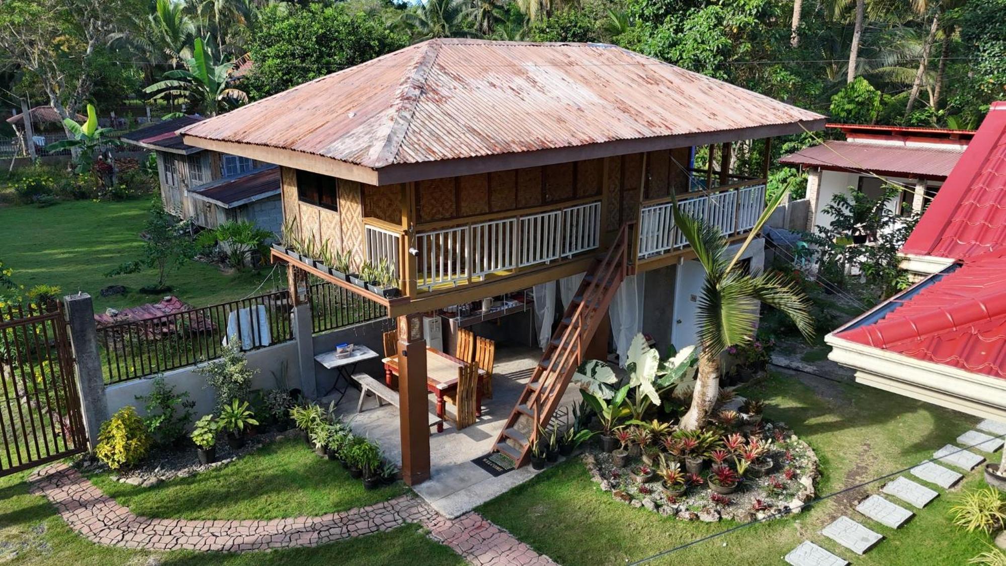 Khloe Serenity Guest House Batuan エクステリア 写真